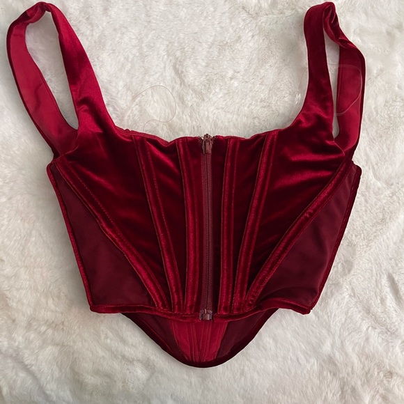 HOUSE OF CB - Picture 6 of 8